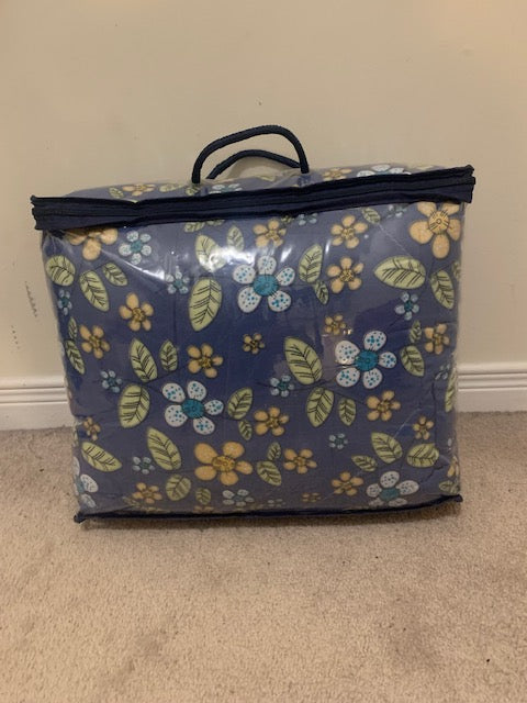 TWIN (SINGLE) SIZE- (PARIS BLUE PRINT)- COMFORTER