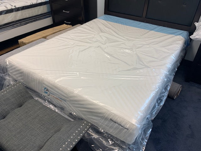 TWIN (SINGLE) SIZE- (LAVISH)- 9" THICK- SOFT CANADIAN MADE MEMORY FOAM MATTRESS