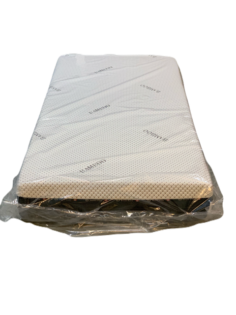 TWIN (SINGLE) SIZE- (BEAUTY SLEEP)- 9" THICK- MEDIUM FIRM- CANADIAN MADE MEMORY FOAM MATTRESS