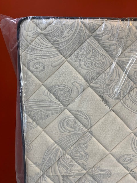 DOUBLE (FULL) SIZE- (RESTFUL)- 6" THICK- QUILTED TOP- MEDIUM FIRM CANADIAN MADE FOAM MATTRESS