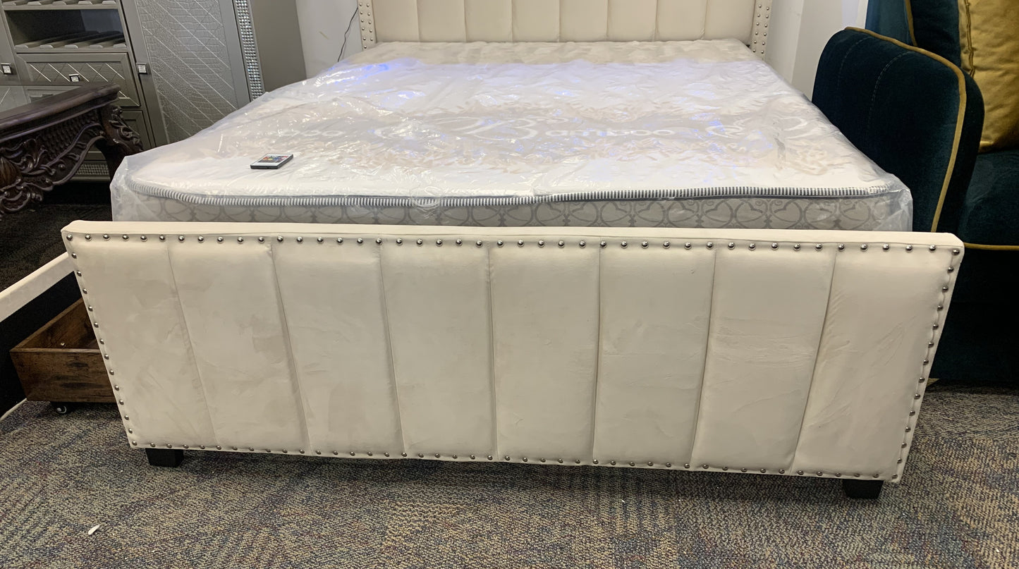 KING SIZE- (MARK BEIGE)- VELVET FABRIC BED FRAME IN A BOX- WITH 4 DRAWERS- WITH LIGHT- WITH SLATS